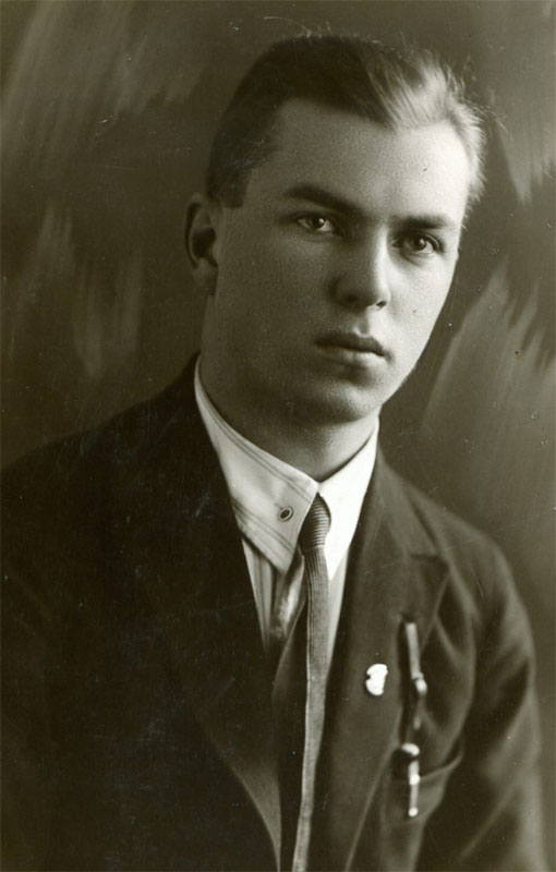 Студент Ленинградского политехнического института Виктор Лягин. 1929 год.
